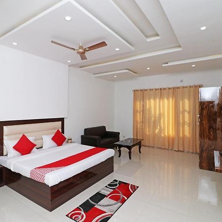 Oyo 29755 Hotel Jammu Airlines Zewnętrze zdjęcie