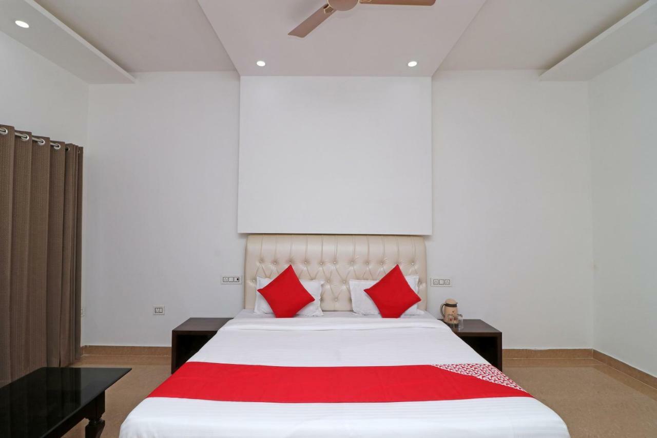 Oyo 29755 Hotel Jammu Airlines Zewnętrze zdjęcie