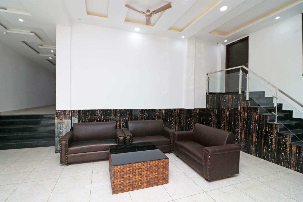 Oyo 29755 Hotel Jammu Airlines Zewnętrze zdjęcie