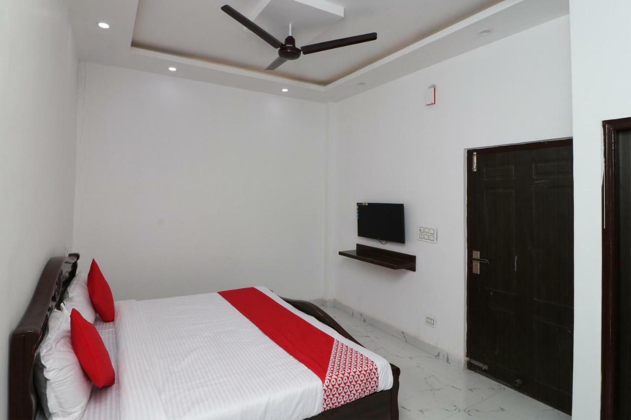 Oyo 29755 Hotel Jammu Airlines Zewnętrze zdjęcie